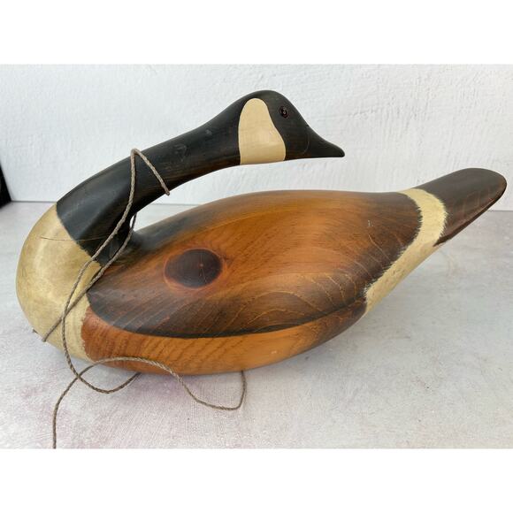 Big Sky Carvers Wooden Canadian Goose Hand-carved by Linda Williams/ 16” long‎ - Picture 5 of 11